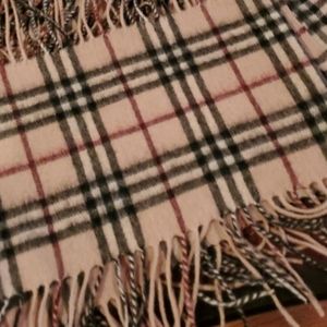 Burberry Aunthentic Fringe Scarf (100% cashmere)